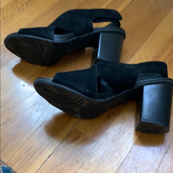 Kenneth Cole Reaction Sandals - Picture 6 of 8